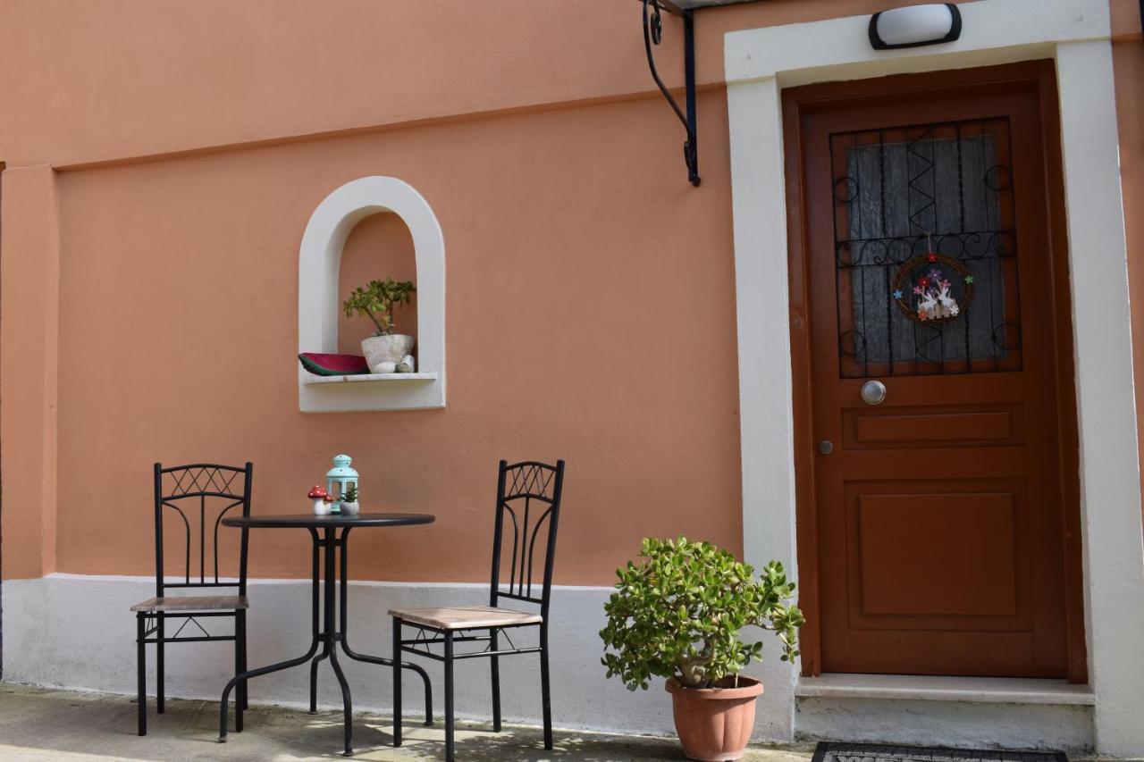 Christina's House Apartment Alepou